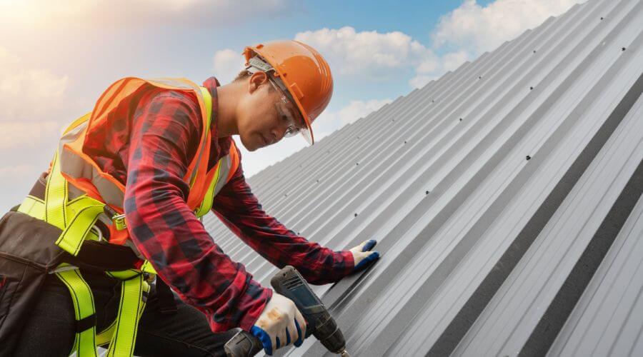 Professional gutter cleaning in Belmont, MS